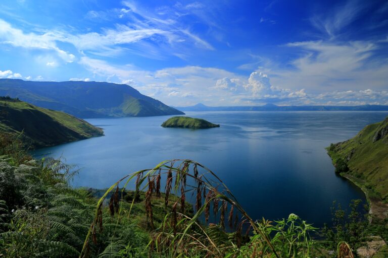5 Fakta Menarik Danau Toba Yang Harus Kamu Tau, Terbentuk dari Letusan Gunung Berapi