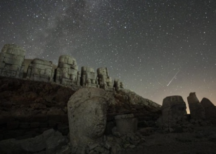 Hujan Meteor Draconid Capai Puncak Malam Ini, Berikut Fakta-faktanya